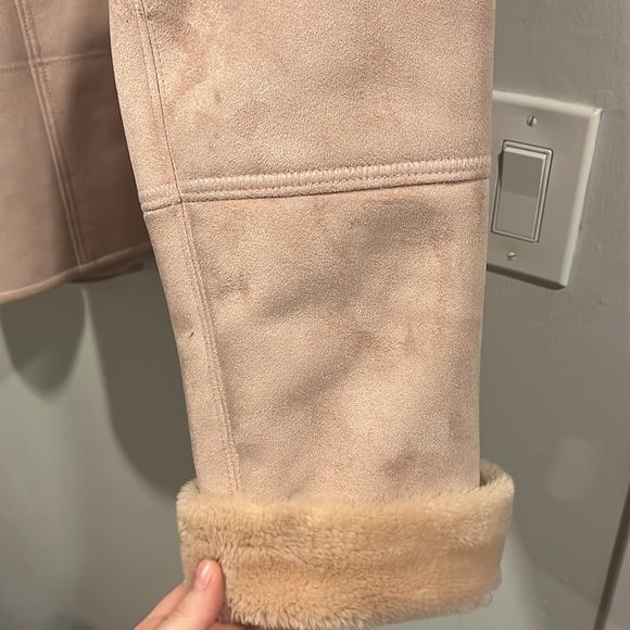 Size Large Ciera + Co baby/powder pink faux suede jacket. - Picture 5 of 6